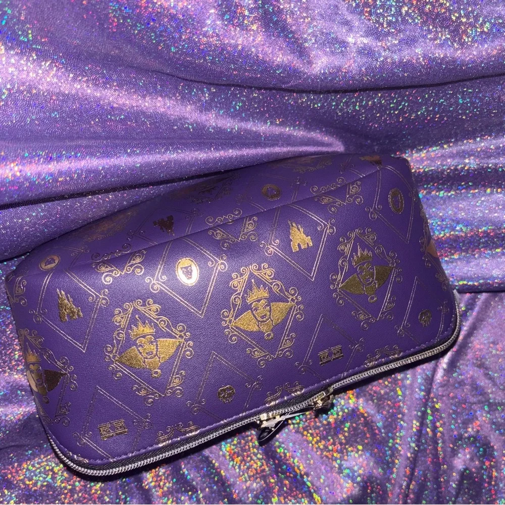 Bath & Body Works Disney Villians Evil Queen Cosmetic Bag